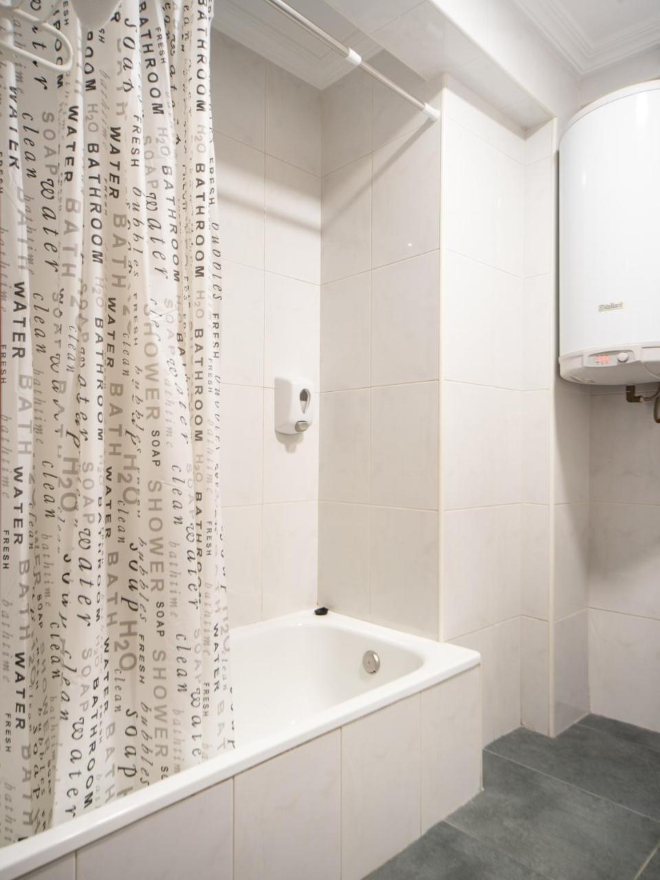 Hostal Uria Саламанка Экстерьер фото